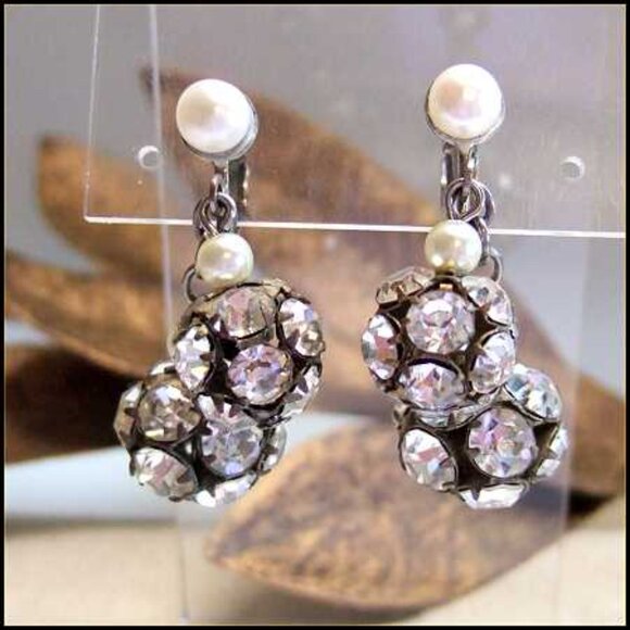 1950s Art Deco Rhinestone Orbs Pearl Vintage Clip Earrings - Picture 2 of 6